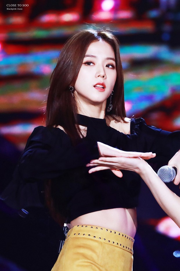Đây là loạt ảnh giúp Jisoo (BLACKPINK) trở thành nữ thần đẹp nhất nhì Kpop - Ảnh 6. Đây là loạt ảnh giúp Jisoo (BLACKPINK) trở thành nữ thần đẹp nhất nhì Kpop - Ảnh 6.