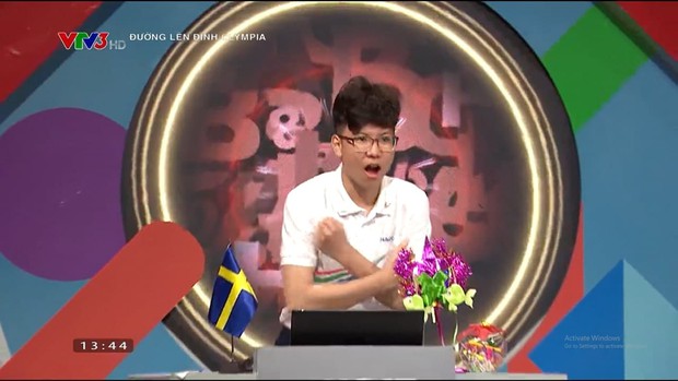 MC Diệp Chi bênh vực nam sinh gây tranh cãi vì thái độ trên sóng VTV: Tính bạn ấy vốn tưng tưng vậy đó - Ảnh 2.