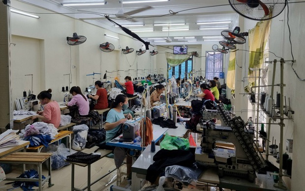 Đột kích xưởng may chỉ sản xuất hàng hiệu nổi tiếng thế giới ở Hưng Yên - Ảnh 1. Đột kích xưởng may chỉ sản xuất hàng hiệu nổi tiếng thế giới ở Hưng Yên - Ảnh 1.