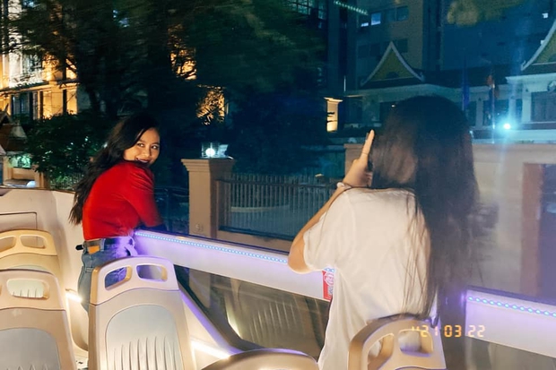 Khánh Vân xả kho loạt ảnh tự chụp cho Nam Thư, thành quả thế nào mà netizen rần rần gọi tên Phạm Băng Băng?  - Ảnh 8.