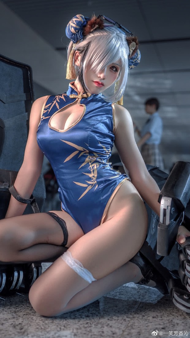 Bỏng mắt với những màn cosplay manga siêu nóng bỏng đến từ cosplayer có body sexy nhất Trung Quốc - Ảnh 1.