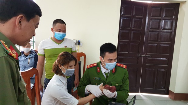 Nhuộm tóc, trang điểm, ảnh xấu... có được yêu cầu chụp lại khi làm căn cước công dân? - Ảnh 1. Nhuộm tóc, trang điểm, ảnh xấu... có được yêu cầu chụp lại khi làm căn cước công dân? - Ảnh 1.