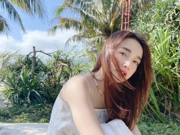 Nức nở trước màn lột xác điểm 10 của Nhã Phương: Đẹp ma mị, kín đáo vẫn rất sexy và góc nghiêng quá đáng gờm! - Ảnh 3.