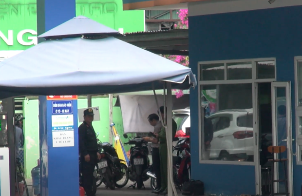 TP.HCM: Phong tỏa 1 cây xăng trên đường Nguyễn Kiệm, Gò Vấp - Ảnh 4. TP.HCM: Phong tỏa 1 cây xăng trên đường Nguyễn Kiệm, Gò Vấp - Ảnh 4.
