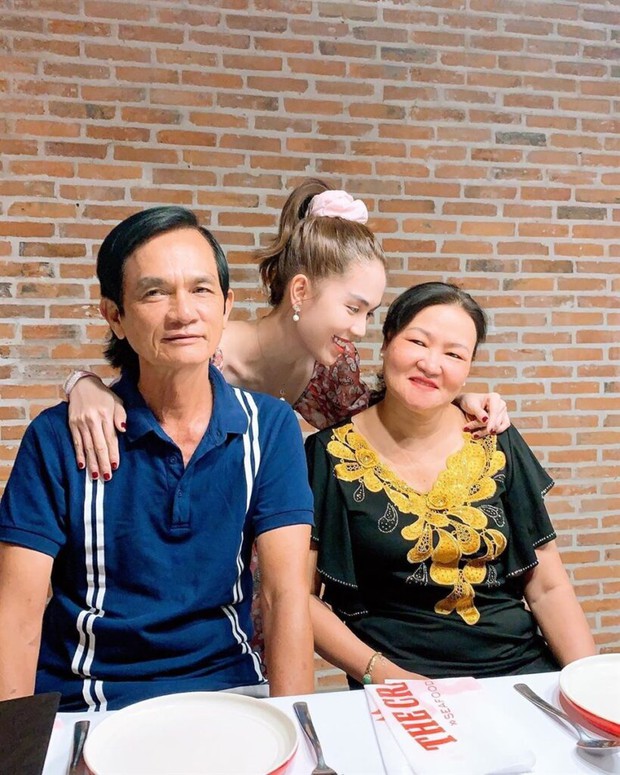 Tiền nhiều để làm gì? Chủ tịch giàu nức tiếng Vbiz Ngọc Trinh cuối cùng cũng đưa ra 5 lý do! - Ảnh 3. Tiền nhiều để làm gì? Chủ tịch giàu nức tiếng Vbiz Ngọc Trinh cuối cùng cũng đưa ra 5 lý do! - Ảnh 3.