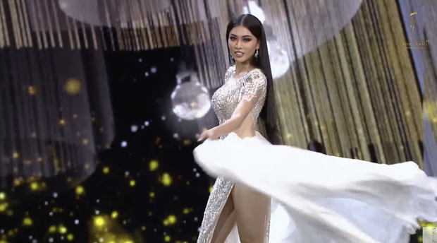 Cập nhật Bán kết Miss Grand International 2020: Ngọc Thảo xuất hiện cuốn hút hô vang 2 tiếng Việt Nam, dàn thí sinh diện bikini chặt chém - Ảnh 3.