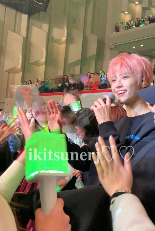 Fan đi concert bắt trọn visual đời thực của idol Kpop cự ly gần: Vóc dáng đỉnh cao nhưng có đẹp như trong MV? - Ảnh 5.