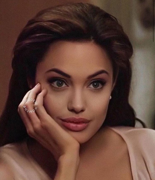 Ngất lịm trước visual sắc lẹm, body xôi thịt của Angelina Jolie hồi những năm 1990: Bảo sao Brad Pitt và vạn người mê mẩn - Ảnh 7.