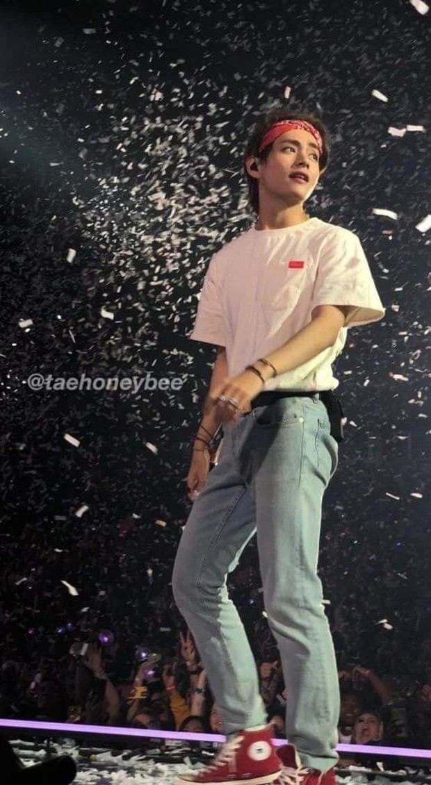 Fan đi concert bắt trọn visual đời thực của idol Kpop cự ly gần: Vóc dáng đỉnh cao nhưng có đẹp như trong MV? - Ảnh 7.