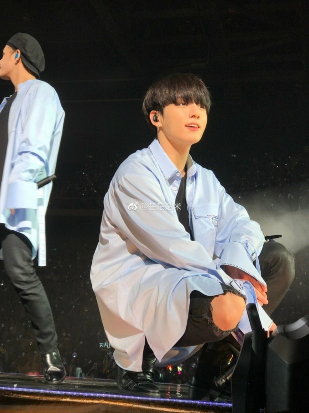 Fan đi concert bắt trọn visual đời thực của idol Kpop cự ly gần: Vóc dáng đỉnh cao nhưng có đẹp như trong MV? - Ảnh 18.