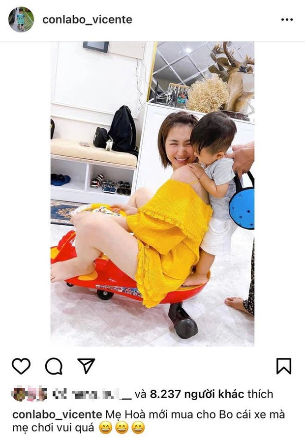 Mẹ Hoà Minzy mới sắm cho con trai cái xe, nhưng mà ơ kìa mẹ chơi vui còn cười tít mắt hơn cả con? - Ảnh 2.