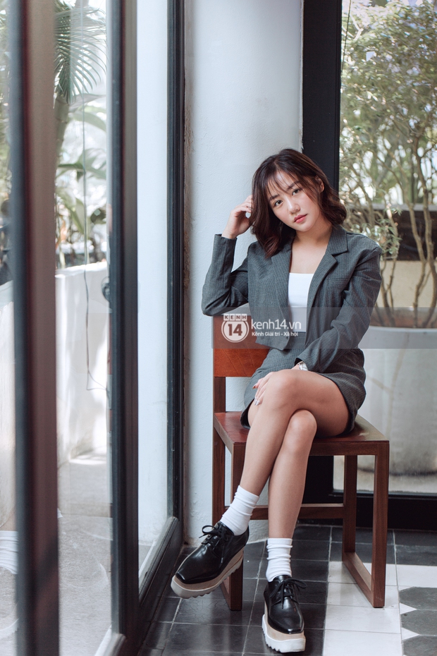 Văn Mai Hương: Tôi thấy giọng mình không hề hay mà mọi người cứ bảo tôi diễn. Hoà Minzy, Erik và AMEE phải luyện thanh nhạc nhiều đấy - Ảnh 22.