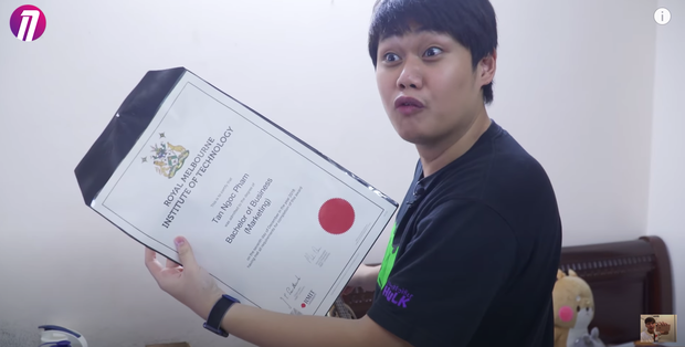 Thiếu gia hệ thống phở 10 Lý Quốc Sư, đi xe Lexus LX 570 sống trong không gian sang chảnh cỡ nào? - Ảnh 5.