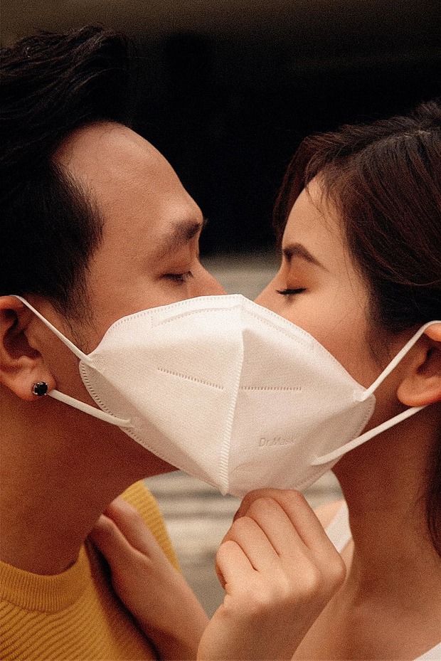 Anh Đức cuối cùng đã dắt người yêu đi dự sự kiện, chỉ 1 hành động với Lê Giang đã hé lộ quan hệ đàng gái và hội bạn - Ảnh 6. Anh Đức cuối cùng đã dắt người yêu đi dự sự kiện, chỉ 1 hành động với Lê Giang đã hé lộ quan hệ đàng gái và hội bạn - Ảnh 6.
