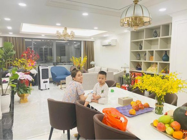 Á quân The Remix hé lộ không gian nhà mới 6 tỷ đồng: Ngắm ban công đã mê mệt vì độ cầu kỳ, chăm chút - Ảnh 3.