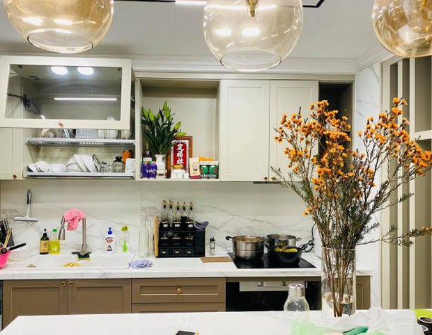 Á quân The Remix hé lộ không gian nhà mới 6 tỷ đồng: Ngắm ban công đã mê mệt vì độ cầu kỳ, chăm chút - Ảnh 4.