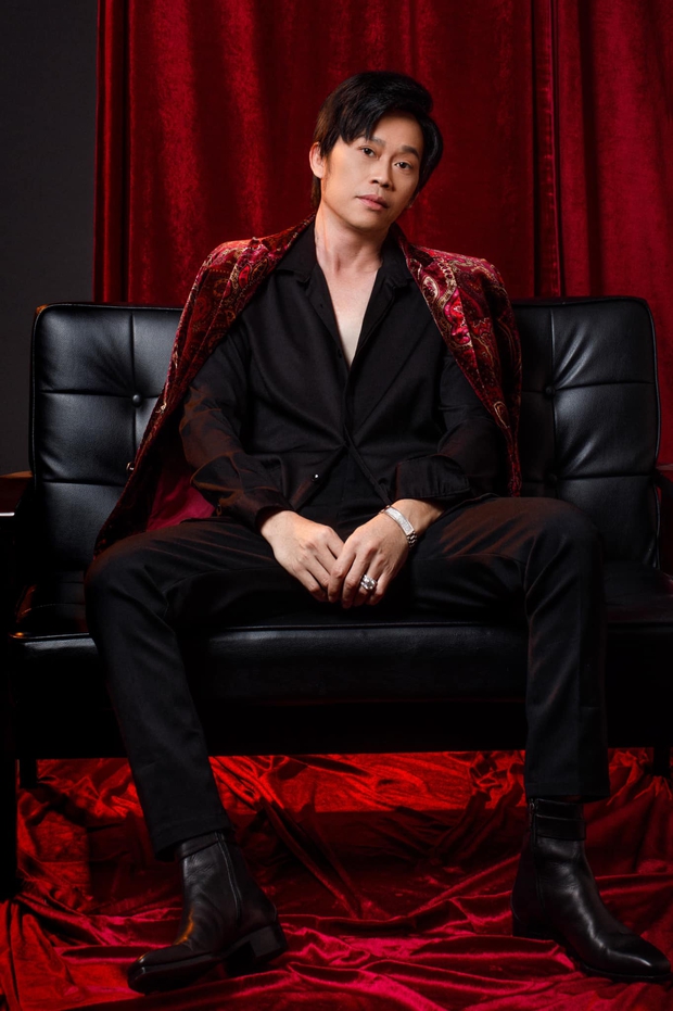 Cả dàn sao Việt đều ối giời ơi khi thấy NS Hoài Linh mặc vest siêu bảnh, riêng Phi Nhung rớt liêm sỉ cầu hôn luôn - Ảnh 1.