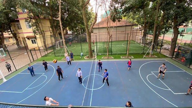 Con gái nữ nhạc sĩ vạ miệng nhất nhì showbiz: 16 tuổi trổ mã xinh như Hoa hậu, theo học ở trường song ngữ tiếng tăm với mức học phí ngất ngưởng - Ảnh 7.