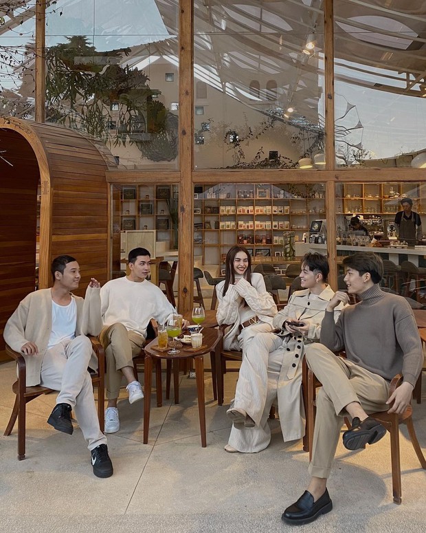 Muốn biết thế nào là du lịch có gu thì nhấn ngay nút theo dõi Instagram của Fashionisto này! - Ảnh 13. Muốn biết thế nào là du lịch có gu thì nhấn ngay nút theo dõi Instagram của Fashionisto này! - Ảnh 13.