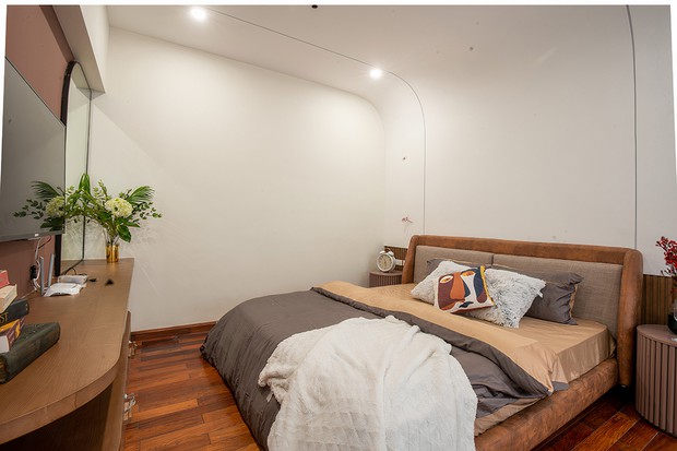 Nhà ngột ngạt ở Hà Nội khác biệt hậu decor: Các chi tiết thừa bị loại bỏ, phòng ngủ xịn mịn nhận không ra - Ảnh 5. Nhà ngột ngạt ở Hà Nội khác biệt hậu decor: Các chi tiết thừa bị loại bỏ, phòng ngủ xịn mịn nhận không ra - Ảnh 5.