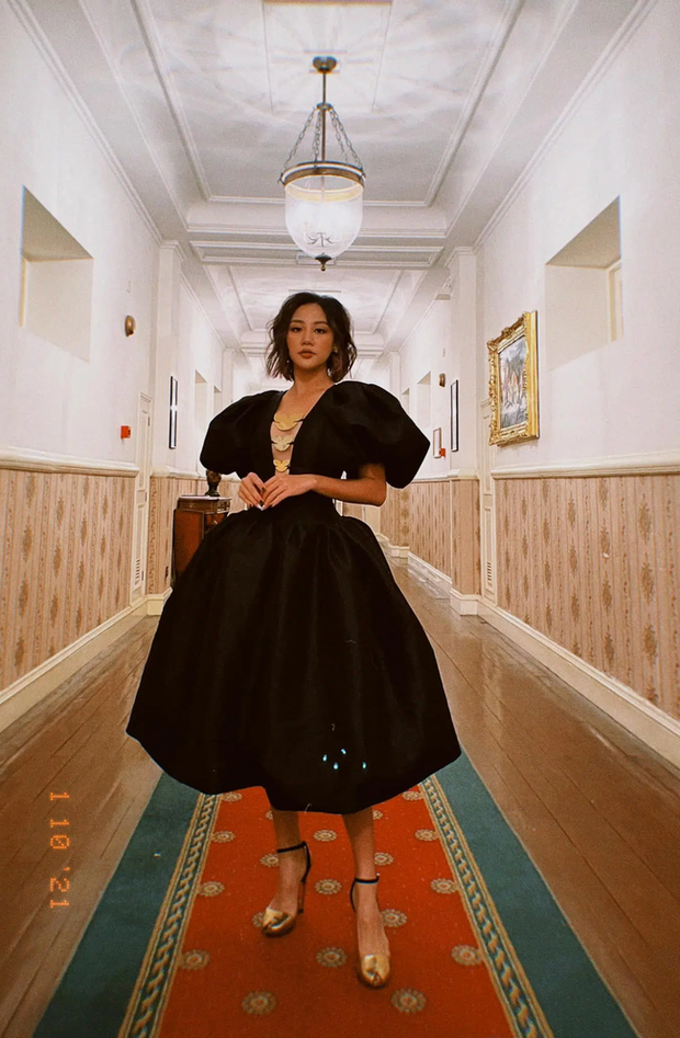 Đến lượt Văn Mai Hương cũng diện áo tắm khoe body đón hè rồi đây, nhớ lại ảnh năm xưa đúng là một màn lột xác quá đỉnh - Ảnh 4.