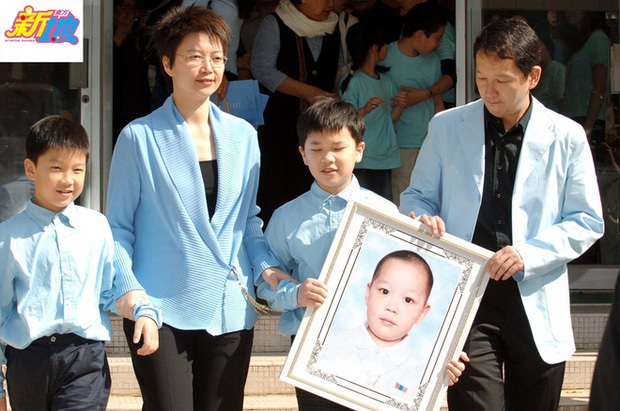 Công Tôn Sách Lưu Khải Trí qua đời vì ung thư, xót xa cuộc đời khốn khổ vì vợ trầm cảm, con bệnh nặng ra đi năm 6 tuổi - Ảnh 4.