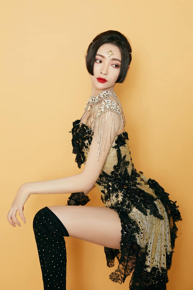 Lại lên đồ giống Lisa, thành viên THE9 so kè khốc liệt với lão sư về style và thần thái - Ảnh 5.