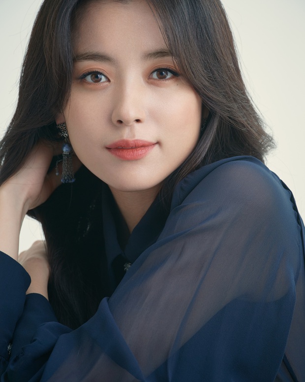 Nhan sắc ngoài đời của mỹ nhân Hàn thủ vai xấu xí: Suzy mặt mộc đẹp choáng váng, Lee Sung Kyung - Han Hyo Joo 1 trời 1 vực - Ảnh 17. Nhan sắc ngoài đời của mỹ nhân Hàn thủ vai xấu xí: Suzy mặt mộc đẹp choáng váng, Lee Sung Kyung - Han Hyo Joo 1 trời 1 vực - Ảnh 17.