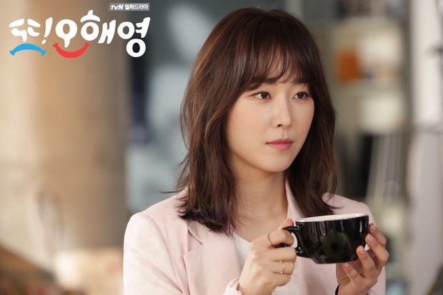 Nhan sắc ngoài đời của mỹ nhân Hàn thủ vai xấu xí: Suzy mặt mộc đẹp choáng váng, Lee Sung Kyung - Han Hyo Joo 1 trời 1 vực - Ảnh 24. Nhan sắc ngoài đời của mỹ nhân Hàn thủ vai xấu xí: Suzy mặt mộc đẹp choáng váng, Lee Sung Kyung - Han Hyo Joo 1 trời 1 vực - Ảnh 24.