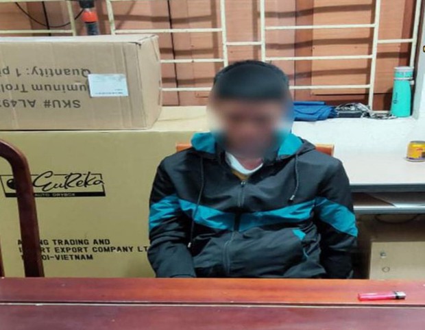 Vụ bé gái bị hiếp dâm tại trường học: Đối tượng lẻn vào thực hiện hành vi đồi bại trong nhà vệ sinh - Ảnh 3.