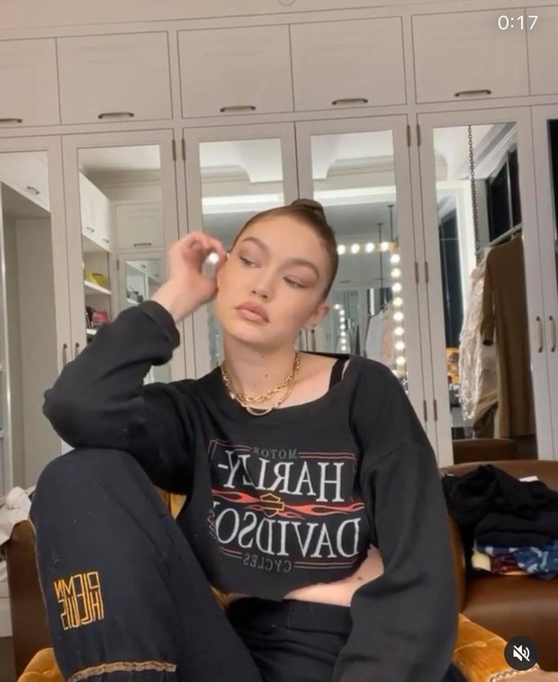 Màn biến hình hot hòn họt của Gigi Hadid: Nhan sắc mẹ bỉm hot nhất Hollywood đỉnh cao, vòng 1 tăng size lấp ló hậu sinh nở - Ảnh 4.