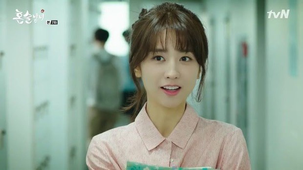 Nhan sắc ngoài đời của mỹ nhân Hàn thủ vai xấu xí: Suzy mặt mộc đẹp choáng váng, Lee Sung Kyung - Han Hyo Joo 1 trời 1 vực - Ảnh 21. Nhan sắc ngoài đời của mỹ nhân Hàn thủ vai xấu xí: Suzy mặt mộc đẹp choáng váng, Lee Sung Kyung - Han Hyo Joo 1 trời 1 vực - Ảnh 21.