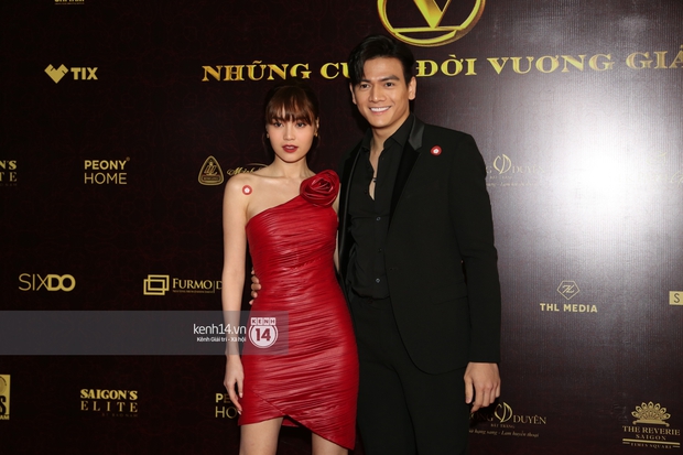 Nguyên dàn sao khủng ở thảm đỏ Gái Già Lắm Chiêu V: Lan Ngọc rạng rỡ nhưng quyết không chụp ảnh riêng, Lệ Quyên đằm thắm bên tình trẻ - Ảnh 2.