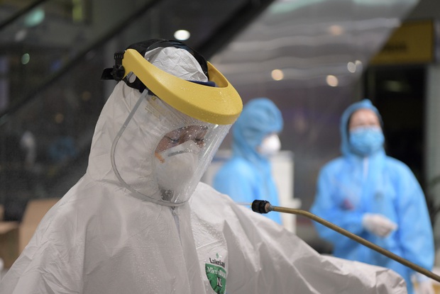 Chiều 3/3 có thêm 5 ca nhiễm Covid-19 trong cộng đồng ở tâm dịch Hải Dương, 2 ca nhập cảnh tại Kiên Giang - Ảnh 1.