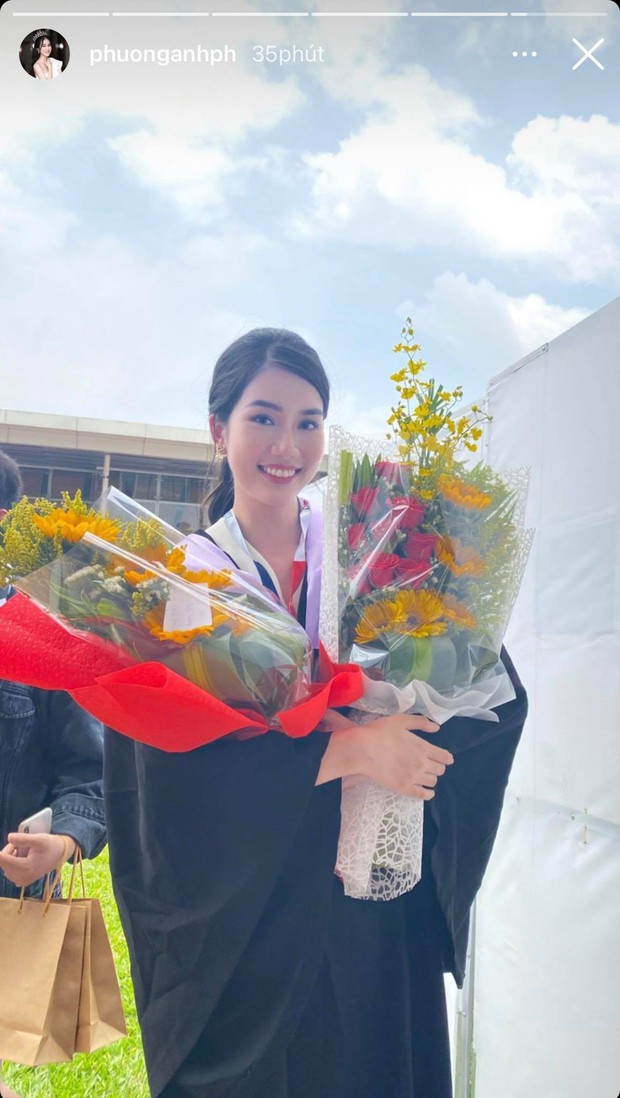 Á hậu Phương Anh vỡ oà khoe bằng thủ khoa tốt nghiệp tại Đại học RMIT, Đỗ Thị Hà và cả dàn sao Vbiz trầm trồ - Ảnh 4. Á hậu Phương Anh vỡ oà khoe bằng thủ khoa tốt nghiệp tại Đại học RMIT, Đỗ Thị Hà và cả dàn sao Vbiz trầm trồ - Ảnh 4.