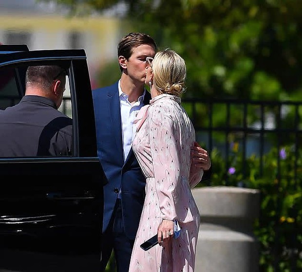 Cuộc sống sau khi rời Nhà Trắng của “nữ thần” Ivanka Trump: Nhan sắc ngày càng rạng ngời nhưng người hâm mộ lại lo lắng vì lý do khác - Ảnh 7. Cuộc sống sau khi rời Nhà Trắng của “nữ thần” Ivanka Trump: Nhan sắc ngày càng rạng ngời nhưng người hâm mộ lại lo lắng vì lý do khác - Ảnh 7.