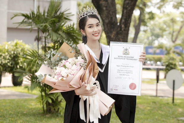 Á hậu Phương Anh vỡ oà khoe bằng thủ khoa tốt nghiệp tại Đại học RMIT, Đỗ Thị Hà và cả dàn sao Vbiz trầm trồ - Ảnh 3.