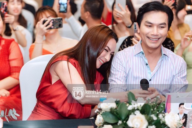 Team qua đường zoom cận sự kiện toàn mẹ bỉm hot: Phi Nhung bị gì mà sượng trân, ngược đời nhất là bạn gái Minh Luân - Ảnh 19. Team qua đường zoom cận sự kiện toàn mẹ bỉm hot: Phi Nhung bị gì mà sượng trân, ngược đời nhất là bạn gái Minh Luân - Ảnh 19.