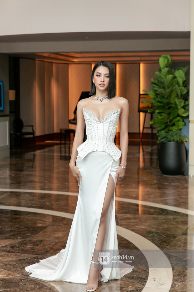 Thảm đỏ Miss World VN 2021: Đỗ Thị Hà lộ khuyết điểm, Lương Thùy Linh và dàn hậu chặt chém chưa nổi bằng bụng bầu của Tường San? - Ảnh 8. Thảm đỏ Miss World VN 2021: Đỗ Thị Hà lộ khuyết điểm, Lương Thùy Linh và dàn hậu chặt chém chưa nổi bằng bụng bầu của Tường San? - Ảnh 8.