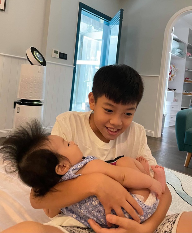 Lâu lắm mới thấy Cường Đô La đăng ảnh Subeo và Suchin quấn quýt bên nhau, hoá ra đã được nhóc tỳ đồng ý? - Ảnh 4. Lâu lắm mới thấy Cường Đô La đăng ảnh Subeo và Suchin quấn quýt bên nhau, hoá ra đã được nhóc tỳ đồng ý? - Ảnh 4.