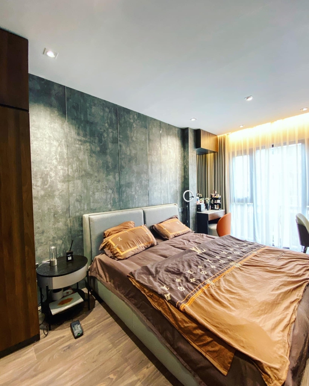 Nhà phố 2 mặt tiền của vợ chồng Hà Nội: Tổng giá trị 16 tỷ, vị trí đắc địa đối diện là hồ Tây, sau lưng là chung cư - Ảnh 9. Nhà phố 2 mặt tiền của vợ chồng Hà Nội: Tổng giá trị 16 tỷ, vị trí đắc địa đối diện là hồ Tây, sau lưng là chung cư - Ảnh 9.