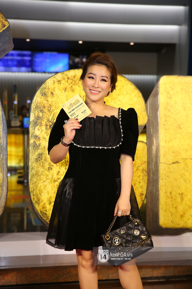 Cặp đôi nhà Đông Nhi, Lệ Quyên thi nhau show ân ái không kém cạnh Trấn Thành - Hariwon ở siêu thảm đỏ Bố Già - Ảnh 26. Cặp đôi nhà Đông Nhi, Lệ Quyên thi nhau show ân ái không kém cạnh Trấn Thành - Hariwon ở siêu thảm đỏ Bố Già - Ảnh 26.