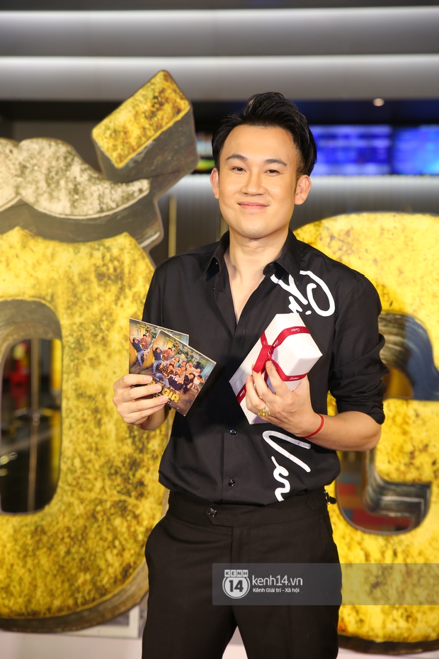 Cặp đôi nhà Đông Nhi, Lệ Quyên thi nhau show ân ái không kém cạnh Trấn Thành - Hariwon ở siêu thảm đỏ Bố Già - Ảnh 38. Cặp đôi nhà Đông Nhi, Lệ Quyên thi nhau show ân ái không kém cạnh Trấn Thành - Hariwon ở siêu thảm đỏ Bố Già - Ảnh 38.