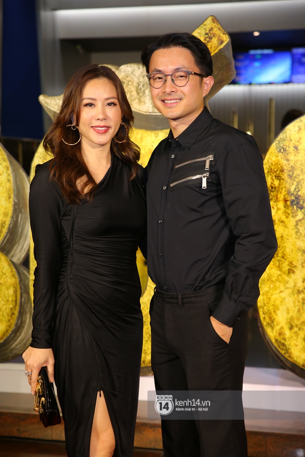 Cặp đôi nhà Đông Nhi, Lệ Quyên thi nhau show ân ái không kém cạnh Trấn Thành - Hariwon ở siêu thảm đỏ Bố Già - Ảnh 5. Cặp đôi nhà Đông Nhi, Lệ Quyên thi nhau show ân ái không kém cạnh Trấn Thành - Hariwon ở siêu thảm đỏ Bố Già - Ảnh 5.