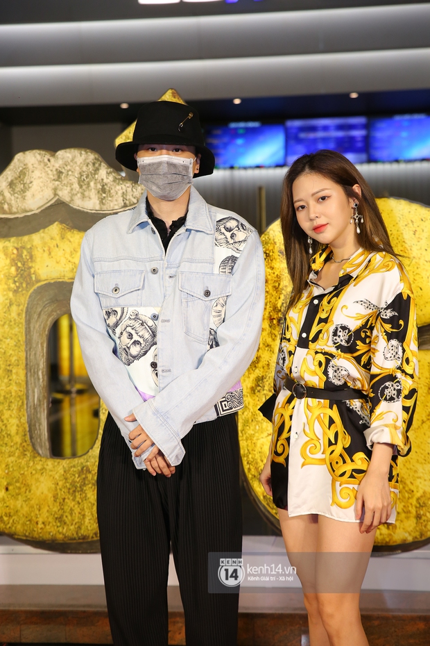 Cặp đôi nhà Đông Nhi, Lệ Quyên thi nhau show ân ái không kém cạnh Trấn Thành - Hariwon ở siêu thảm đỏ Bố Già - Ảnh 32. Cặp đôi nhà Đông Nhi, Lệ Quyên thi nhau show ân ái không kém cạnh Trấn Thành - Hariwon ở siêu thảm đỏ Bố Già - Ảnh 32.
