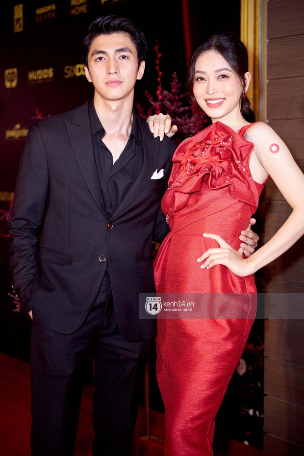 Đang được Bình An thể hiện tình cảm, Á hậu Phương Nga gây bất ngờ vì có pha xử lý cồng kềnh trên thảm đỏ - Ảnh 4.