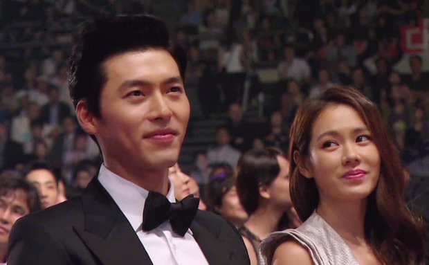 Vẫn biết Hyun Bin yêu Son Ye Jin, nhưng suốt 19 giây giữ mãi hành động u mê thế này thì đúng là nghiện lắm rồi! - Ảnh 9.