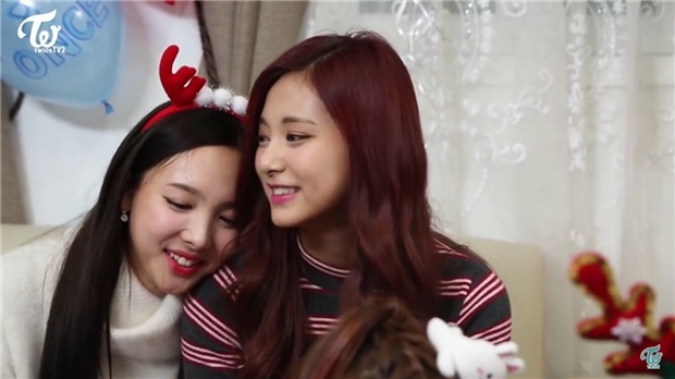Mật báo Kbiz: Jennie - GD thao túng truyền thông, Nayeon bắt nạt Tzuyu, phẫn nộ nhất là tin Ji Soo - Kim So Hyun hẹn hò? - Ảnh 8. Mật báo Kbiz: Jennie - GD thao túng truyền thông, Nayeon bắt nạt Tzuyu, phẫn nộ nhất là tin Ji Soo - Kim So Hyun hẹn hò? - Ảnh 8.