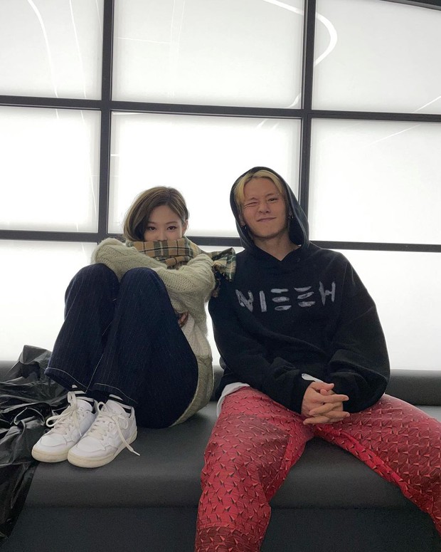 Một chiếc quần mà 3 thành viên BLACKPINK cùng diện, soi lai lịch sản phẩm hiểu ra luôn nguyên nhân! - Ảnh 10.