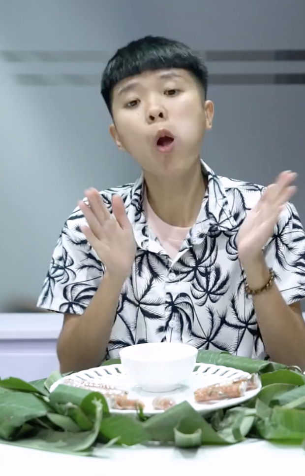 Tôm La Cà bị netizen tố sai kiến thức nghiêm trọng khi làm review, đồ ăn chưa bỏ vào miệng đã vội khen ngon? - Ảnh 3. Tôm La Cà bị netizen tố sai kiến thức nghiêm trọng khi làm review, đồ ăn chưa bỏ vào miệng đã vội khen ngon? - Ảnh 3.